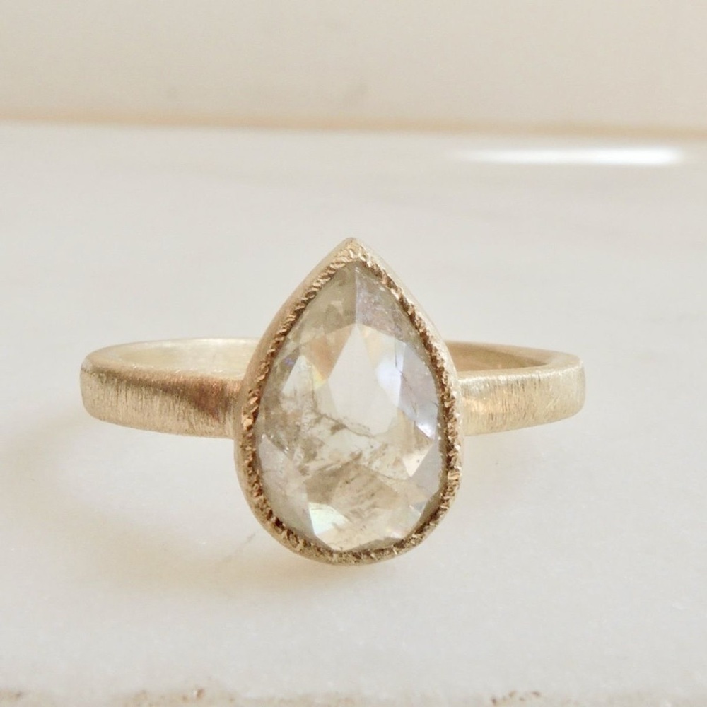 Yasuko Azuma 18k gold and rose cut natural diamond pear ring, size 6.5